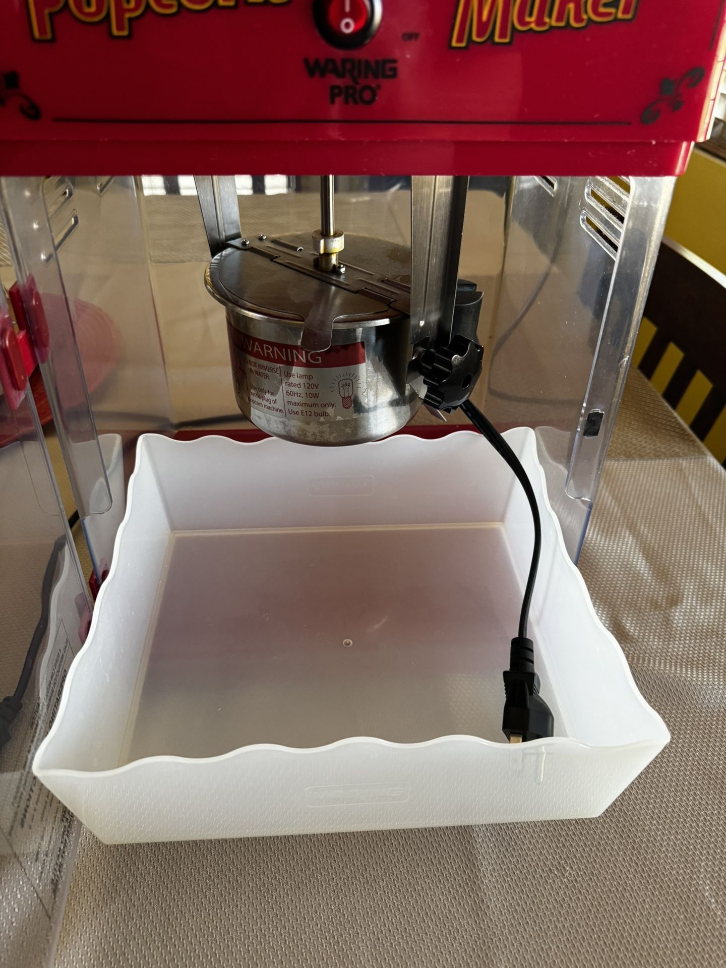 What Is a Family Size Popcorn Maker? Your Movie Night Guide